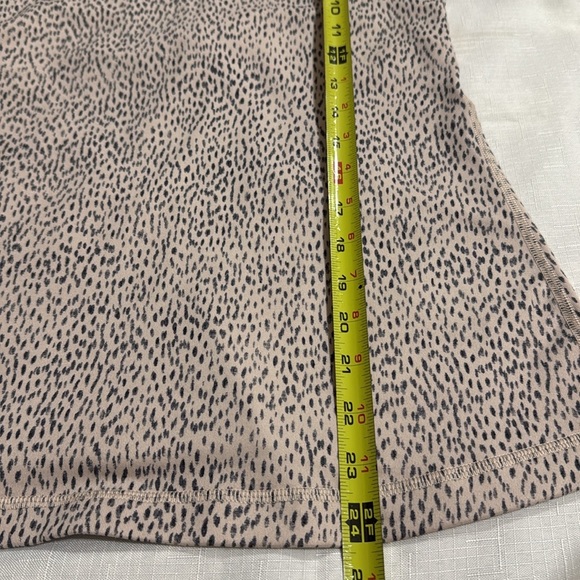 (A1) Lululemon Leopard Print Women's Tank Top, Sz 8 - Picture 8 of 11